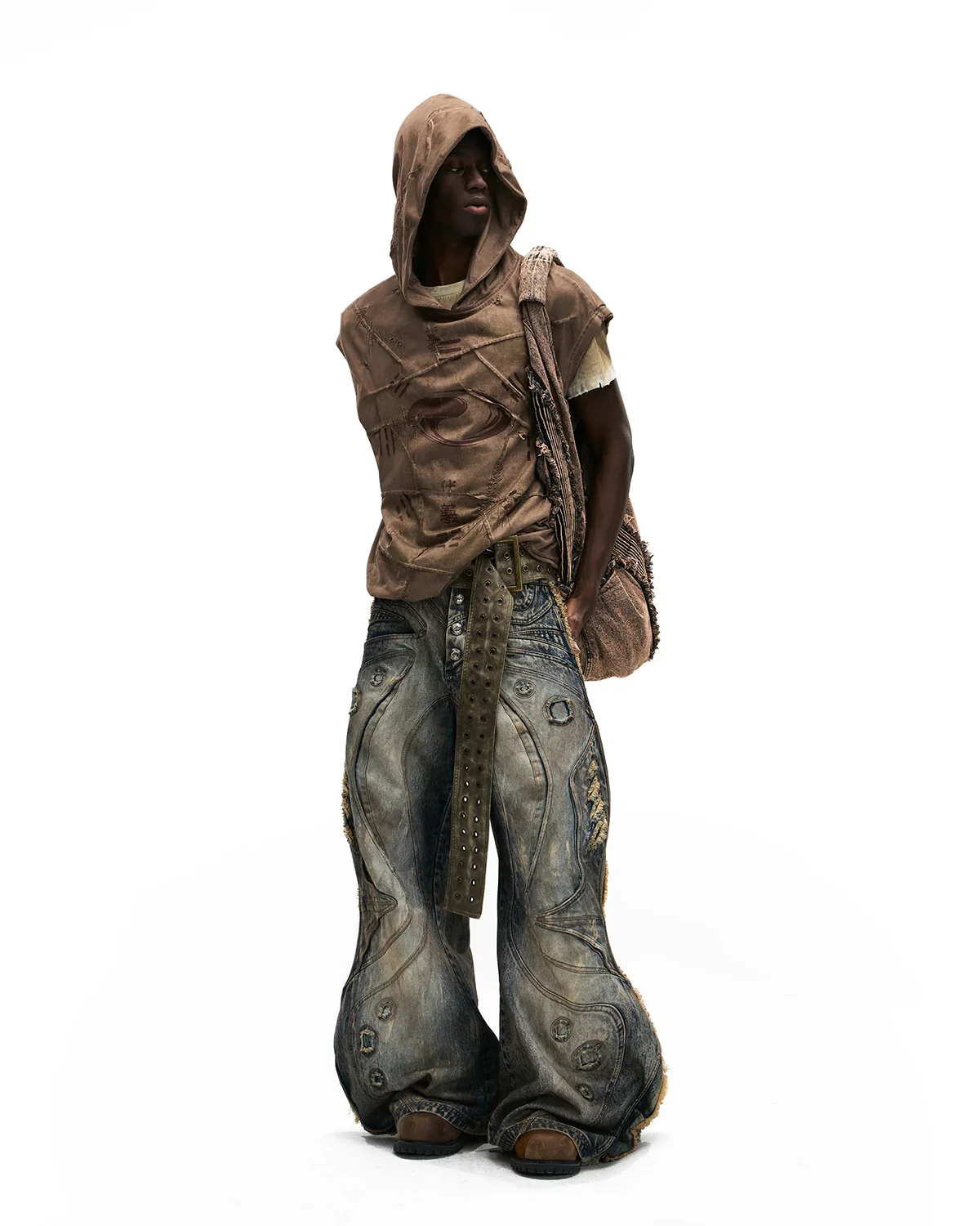 Personsoul Bagua Print Hooded Vest Brown - Image 11