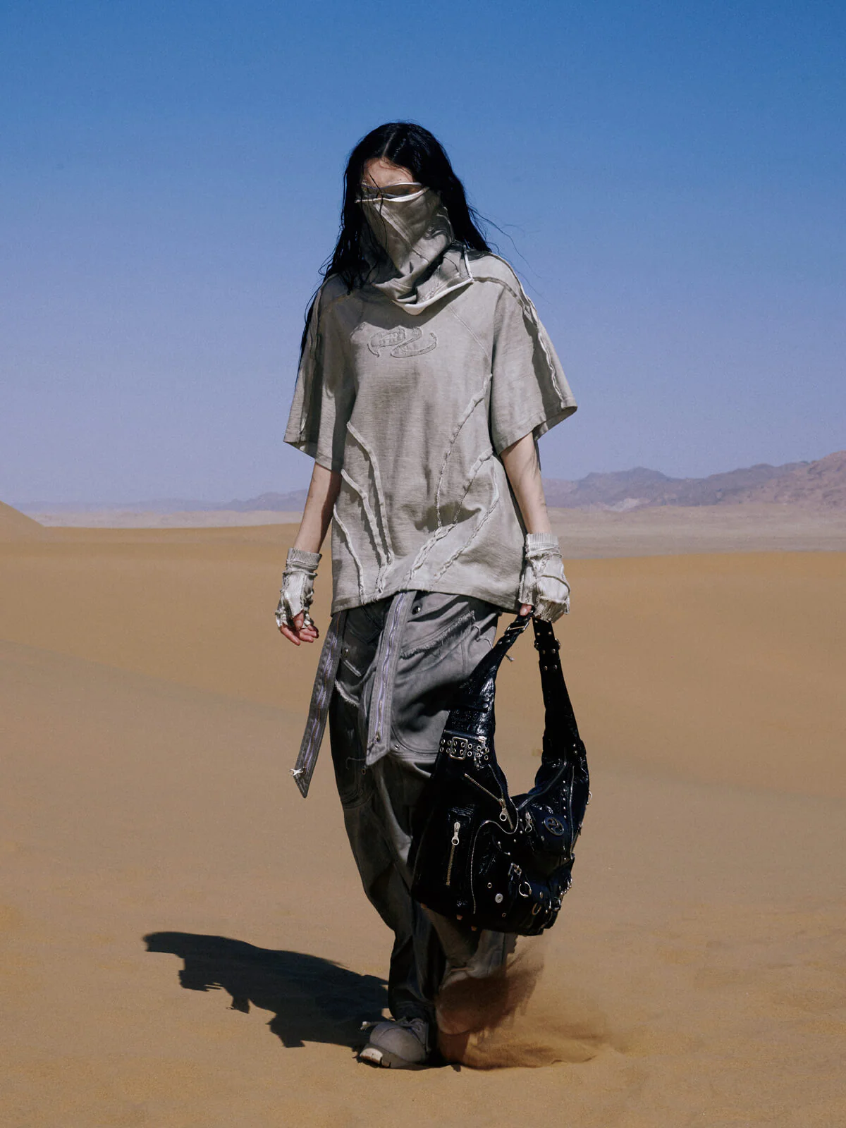 Personsoul Desert Distressed Grey T-shirt - Image 4