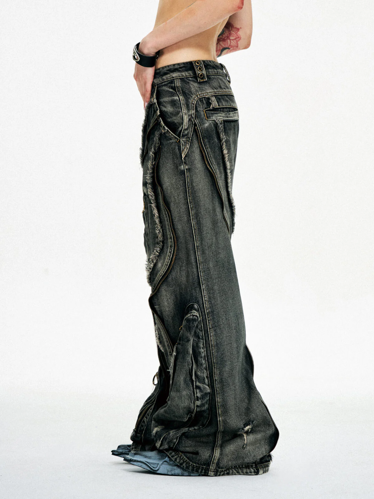 Personsoul Dirty Ripped Denim Baggy Jeans - Image 11