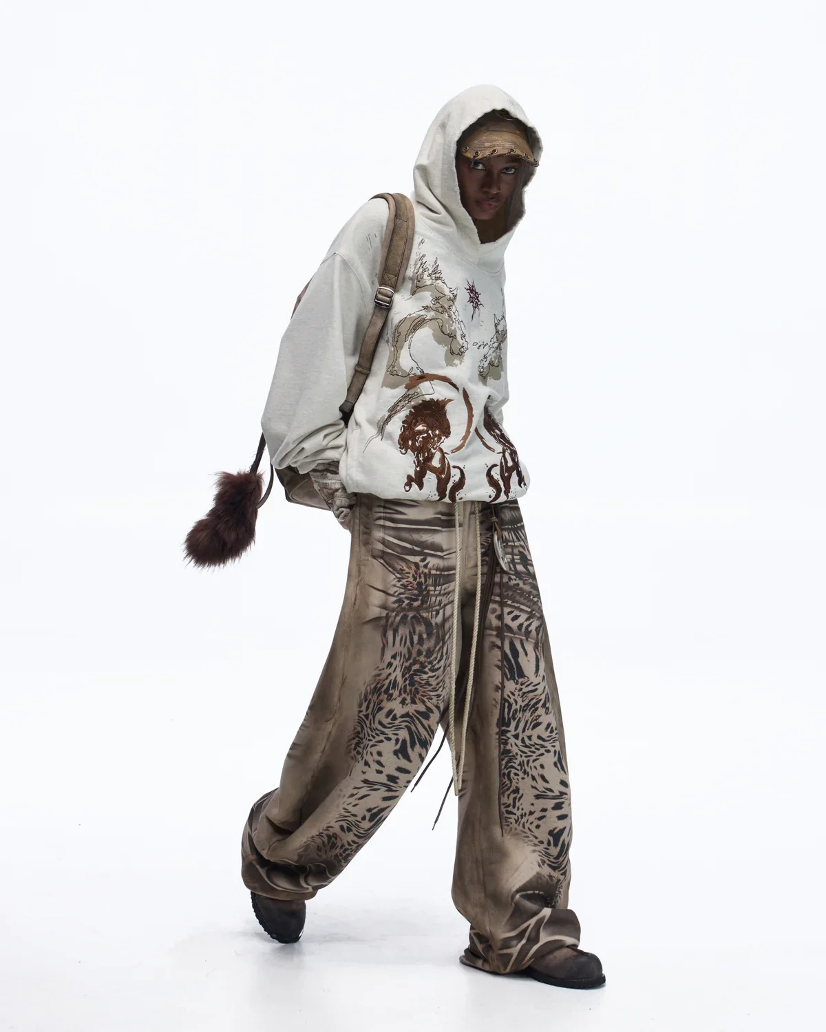 Personsoul Distressed Tiger-Pattern Totem Sweatpants - Image 11