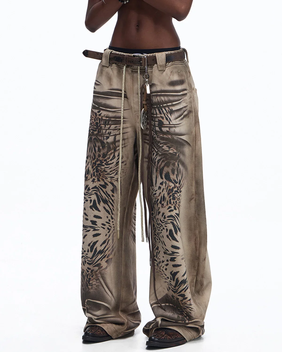 Personsoul Distressed Tiger-Pattern Totem Sweatpants - Image 2