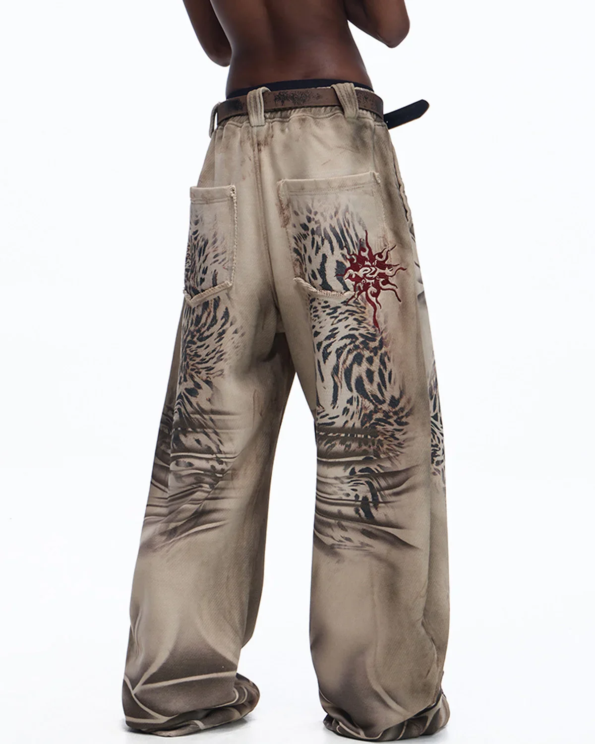 Personsoul Distressed Tiger-Pattern Totem Sweatpants - Image 3
