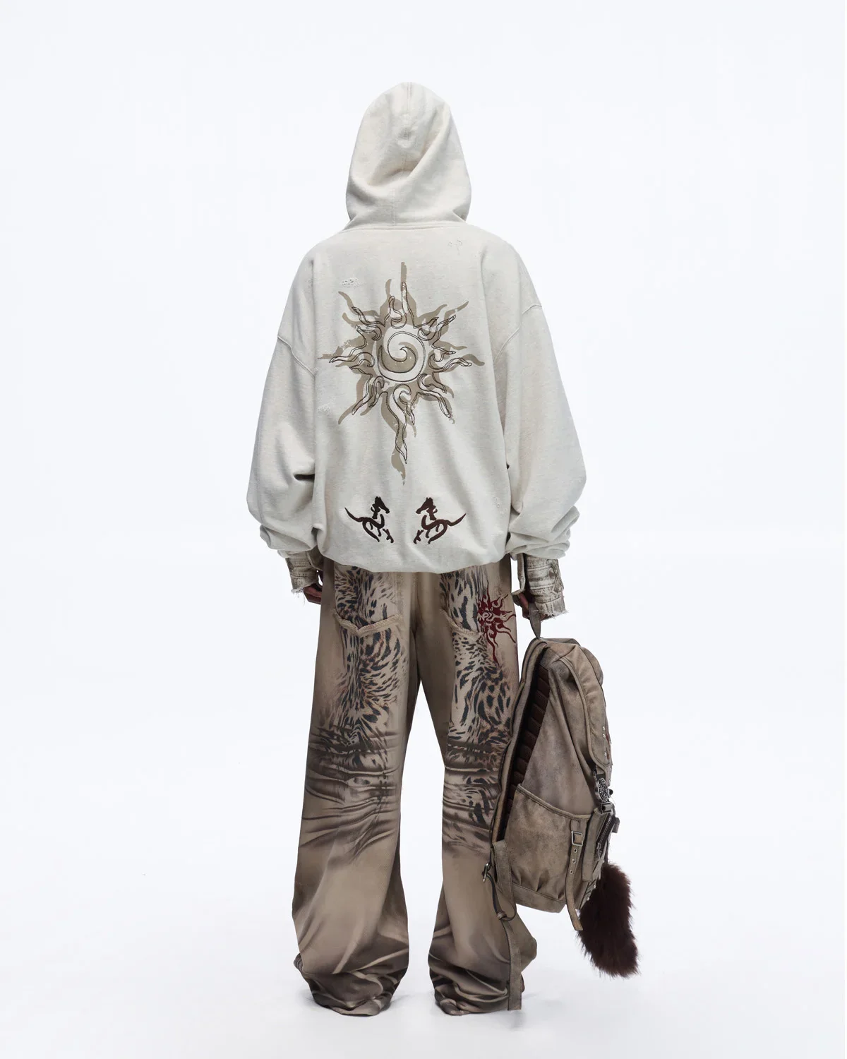 Personsoul Distressed Tiger-Pattern Totem Sweatpants - Image 9