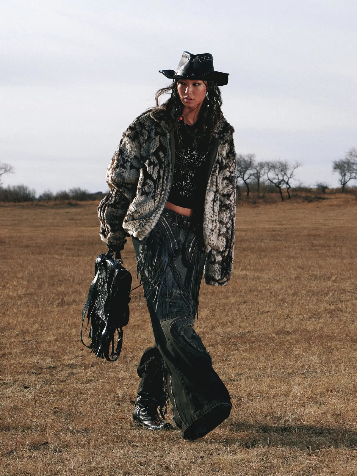 Personsoul Fringed Belt Raw Edge Jeans - Image 17