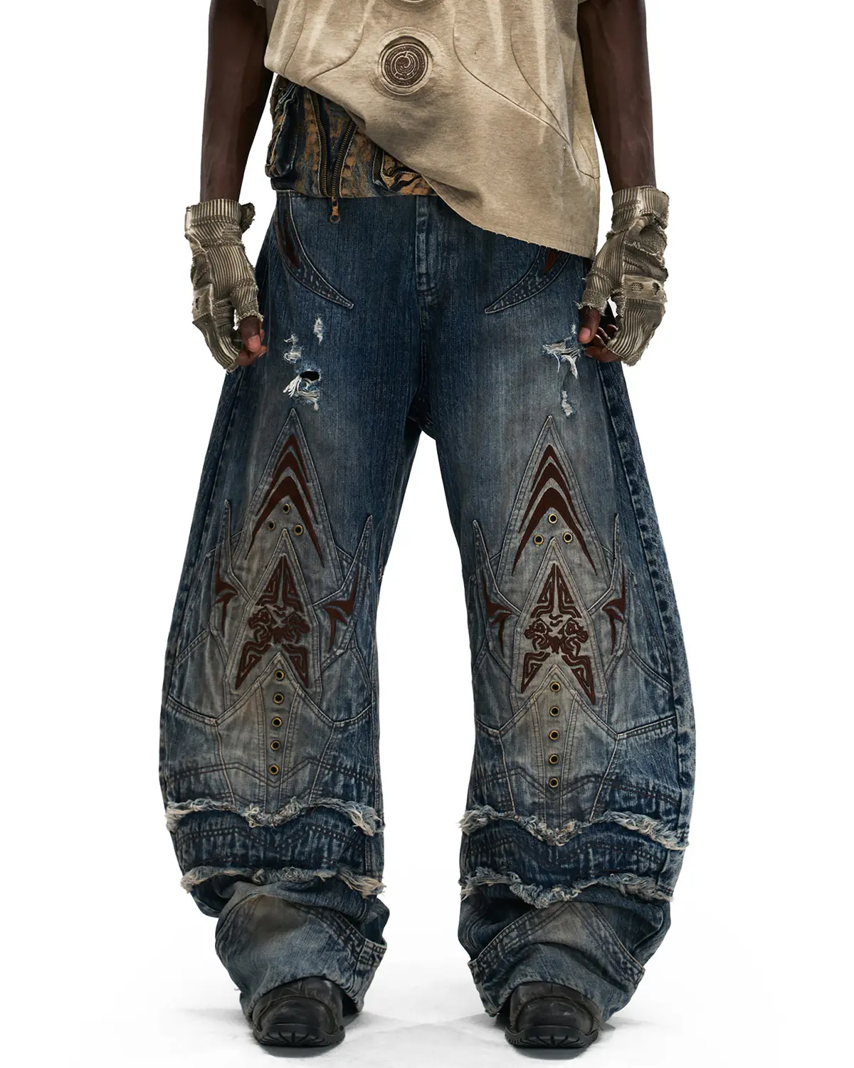 Personsoul Mythical Beast Face Curved Denim Jeans