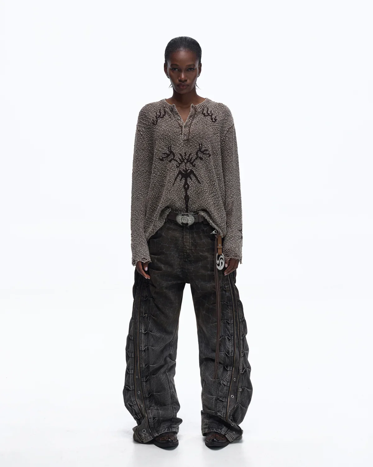 Personsoul Pom-Pom Long-Sleeve Henley Shirt In Grey - Image 4