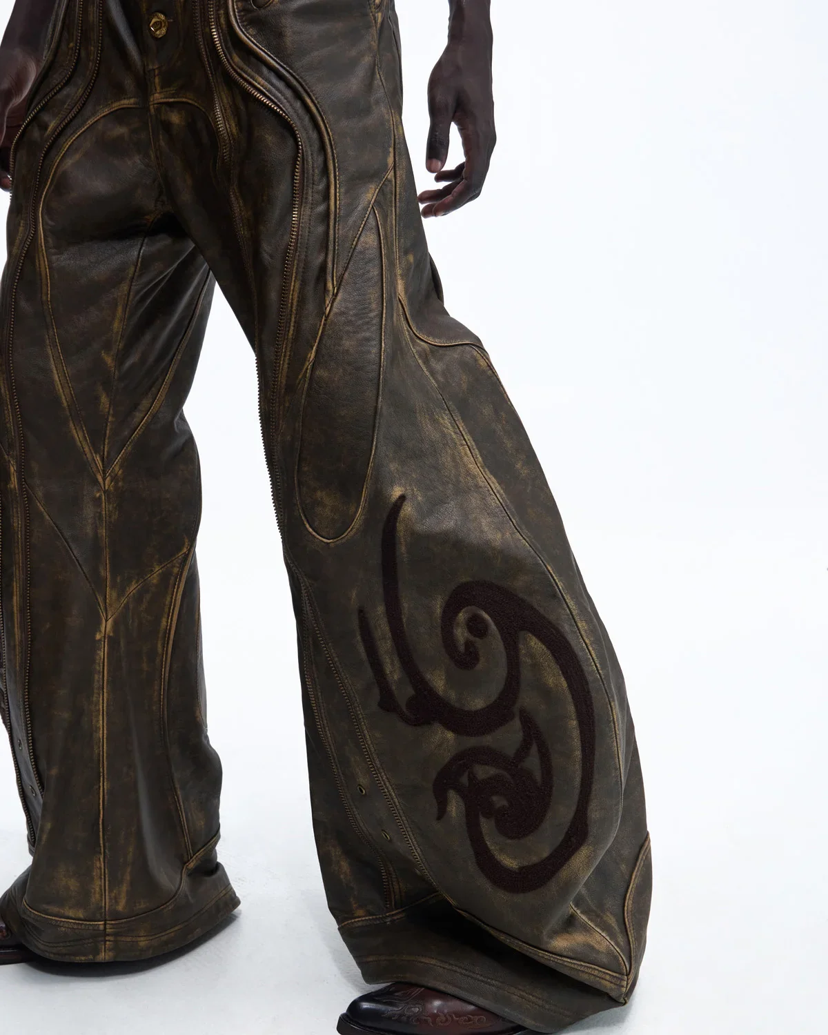 Personsoul Structured Totem Curved-leg Calf Leather Pants(Limited 100 pieces) - Image 5