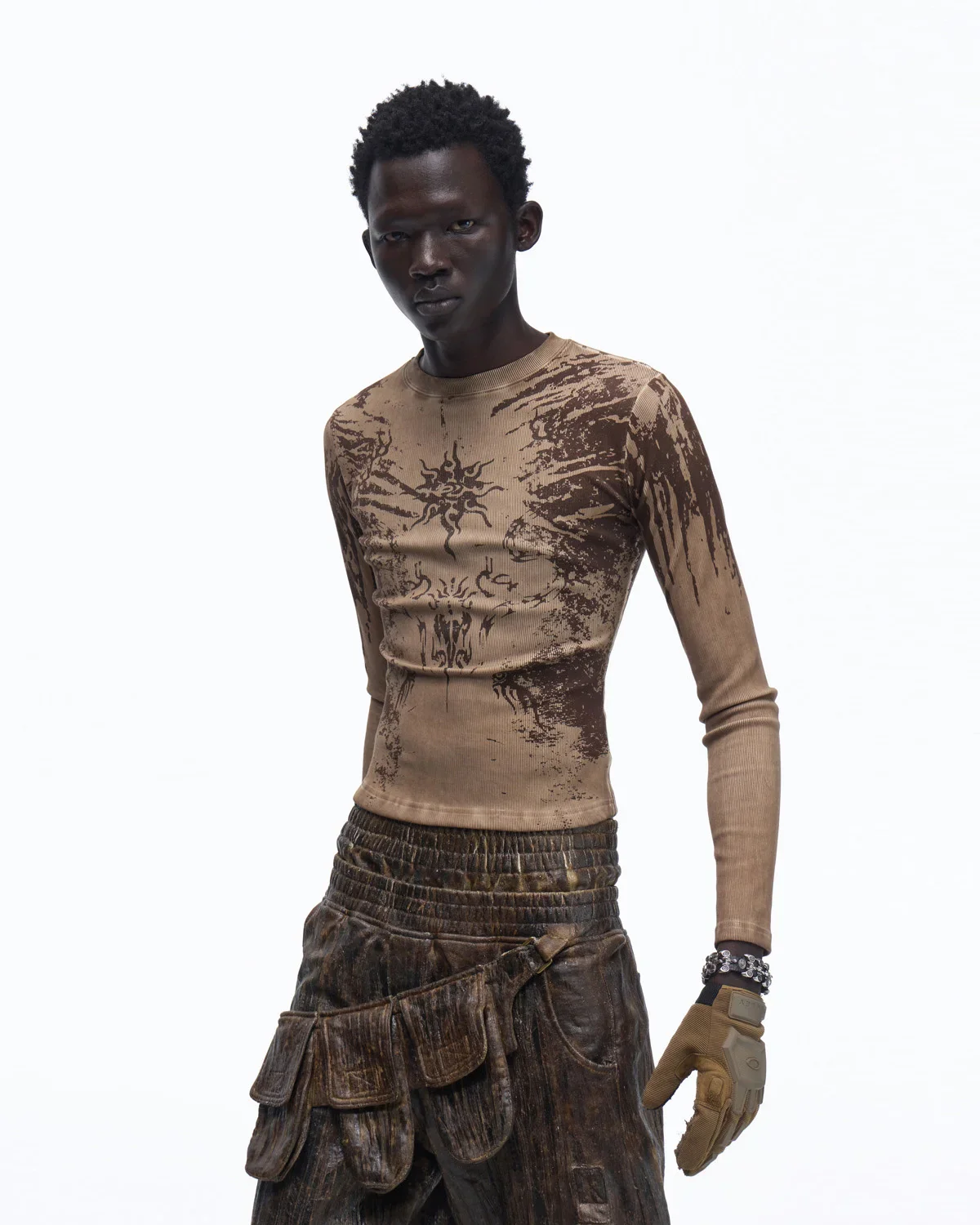 Personsoul Sun Totem Slim Long Sleeve Tee In Brown - Image 3