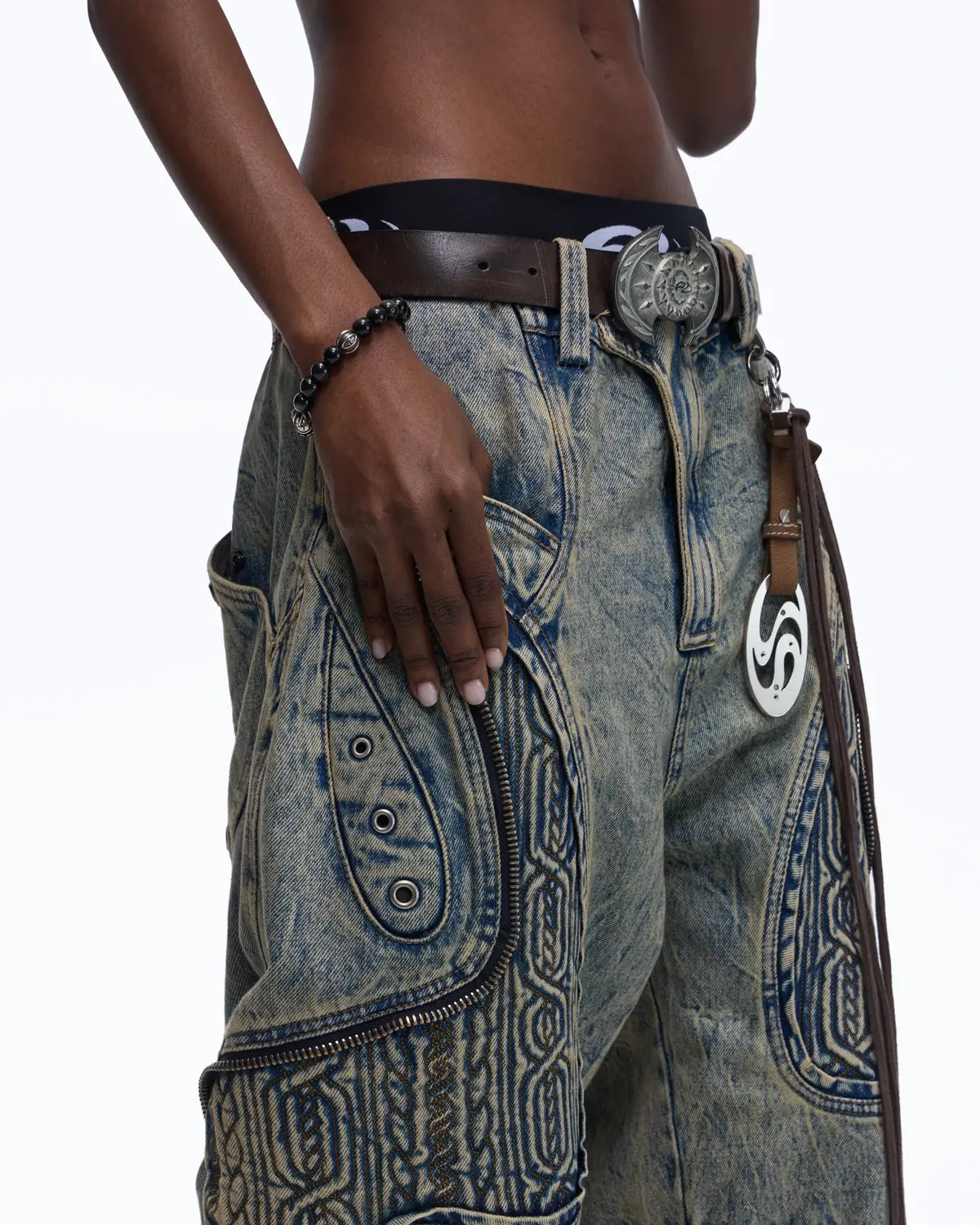 Personsoul Top-Grain Cowhide Axe-Shaped Belt In Brown - Image 4