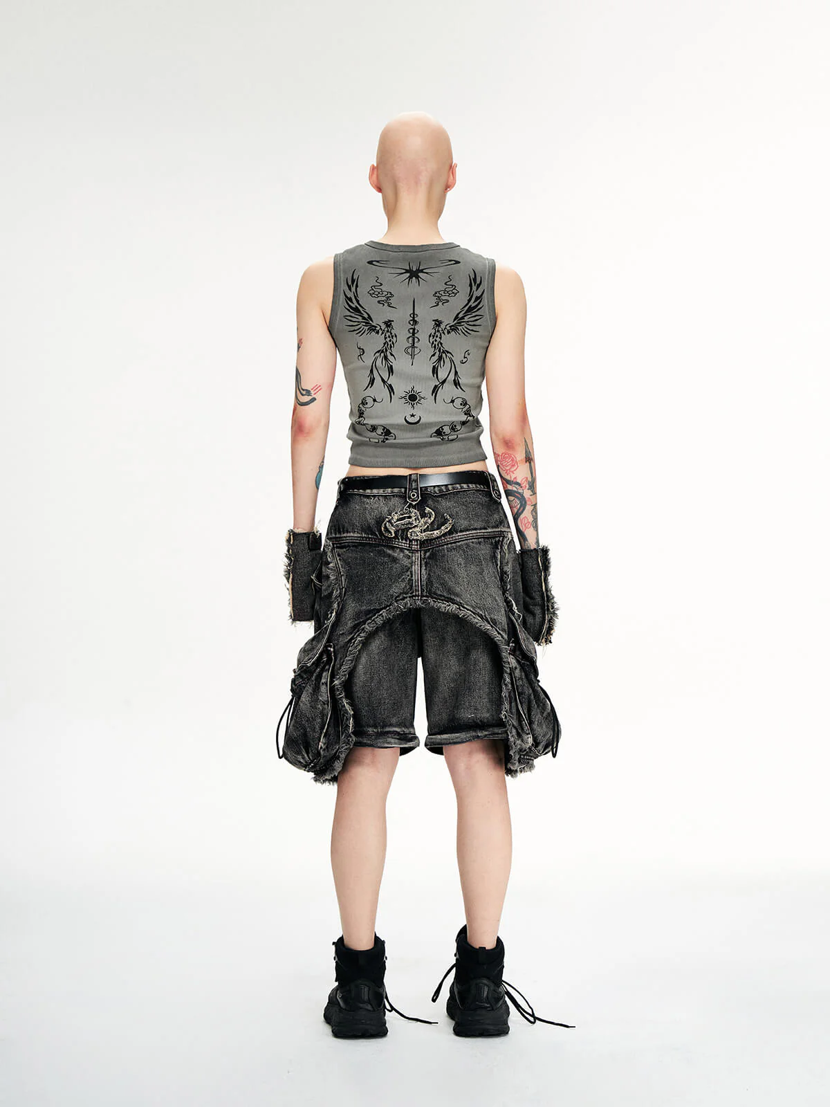 Personsoul Totem-Inspired Cropped Tank Top - Image 10