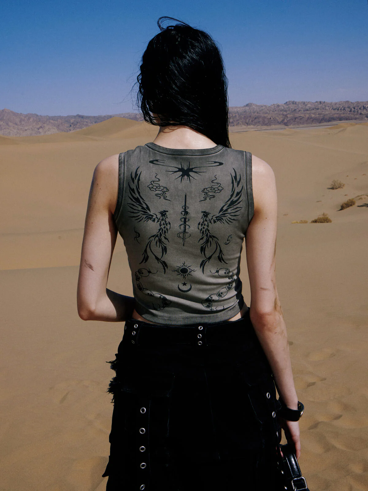 Personsoul Totem-Inspired Cropped Tank Top - Image 6