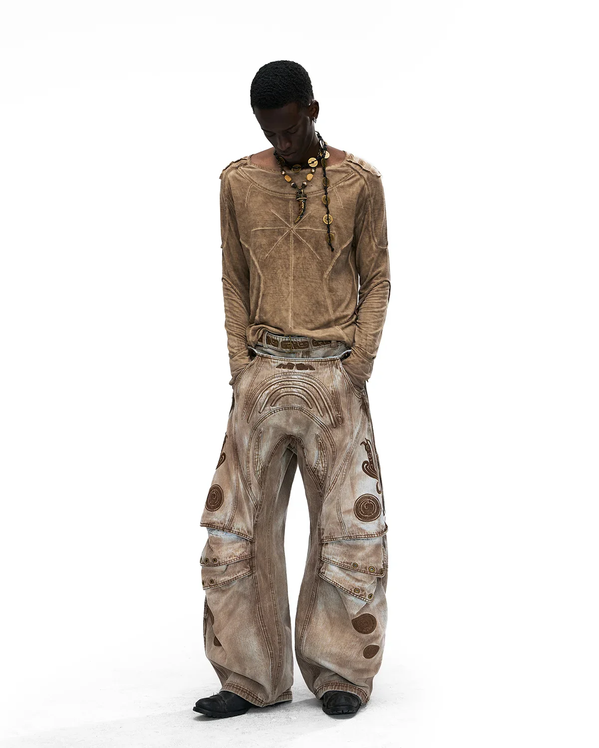 Personsoul Vintage Earth-Tone Faux-Layer Curved Jeans - Image 15