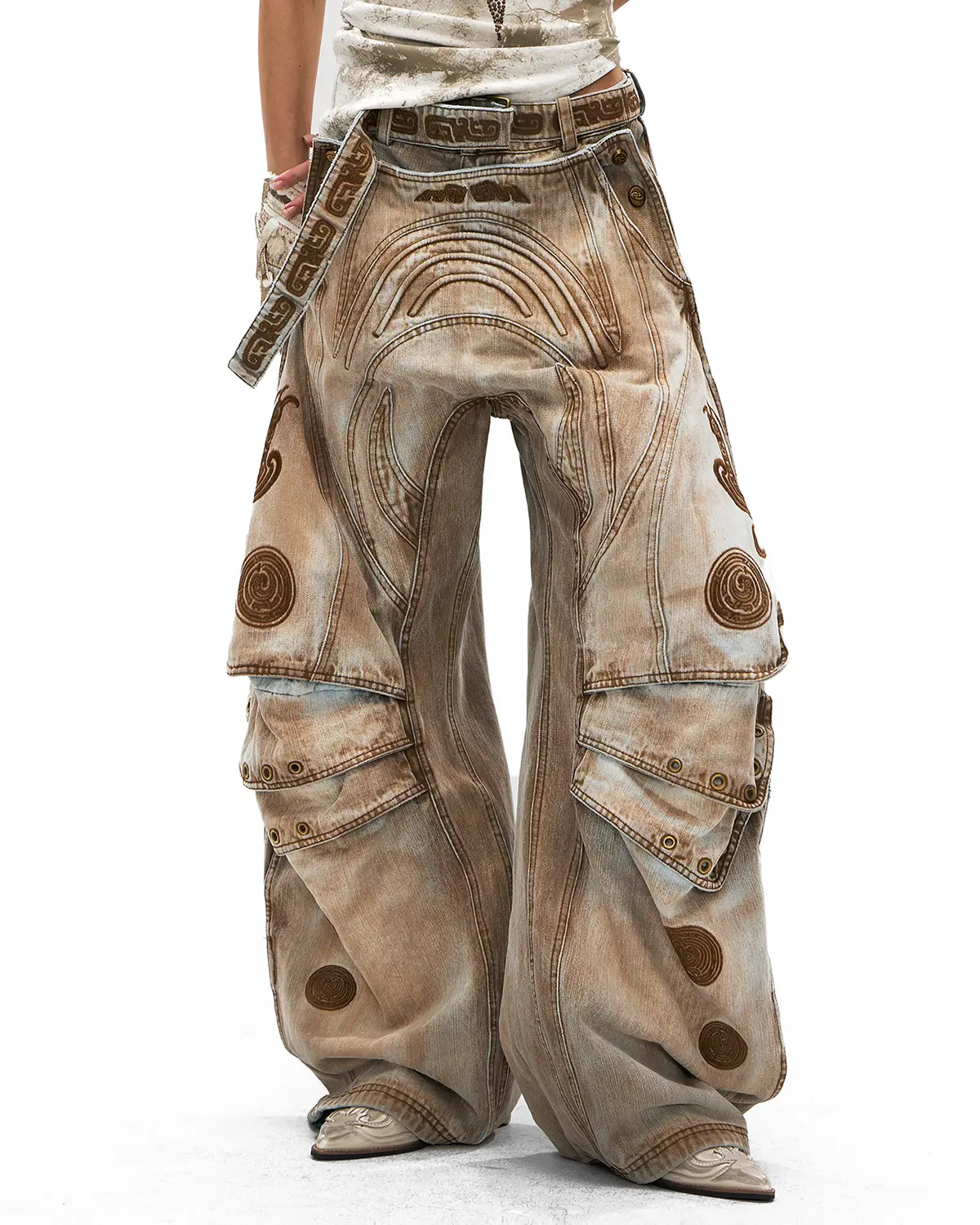 Personsoul Vintage Earth-Tone Faux-Layer Curved Jeans - Image 5