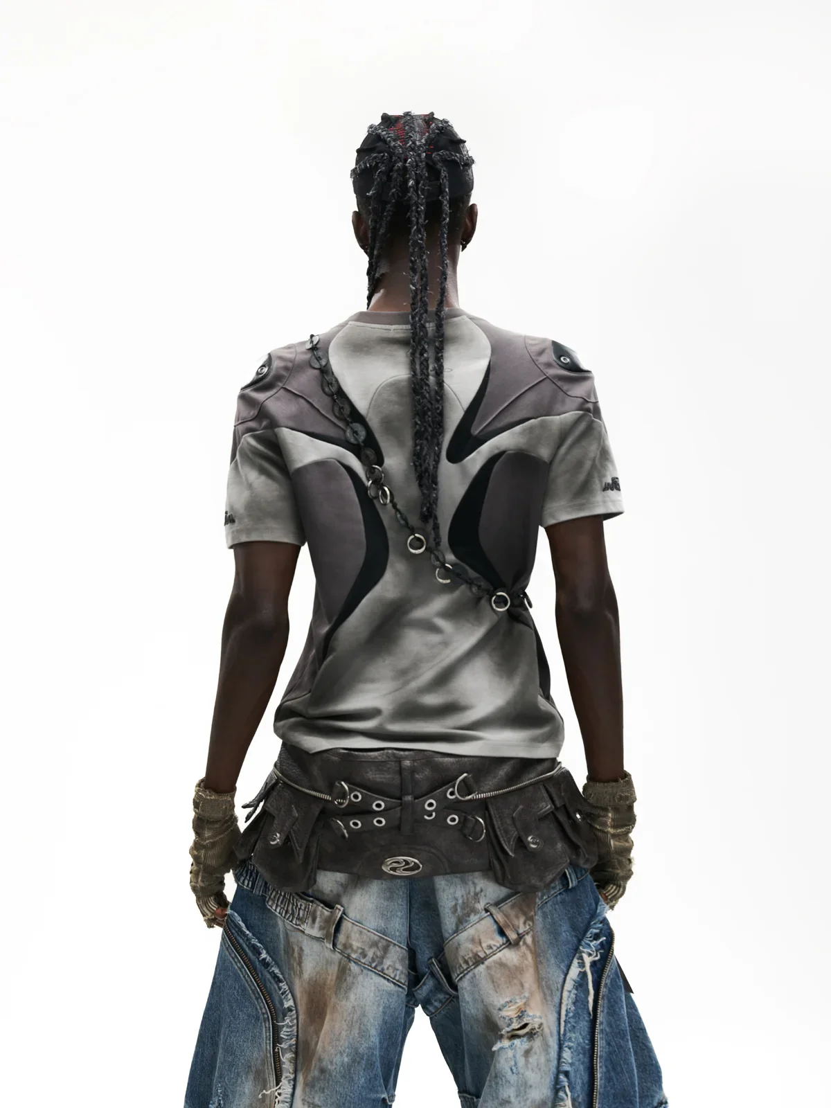 Spliced Cooling Slim T-Shirt with Embroidered Shoulder Details - Image 4