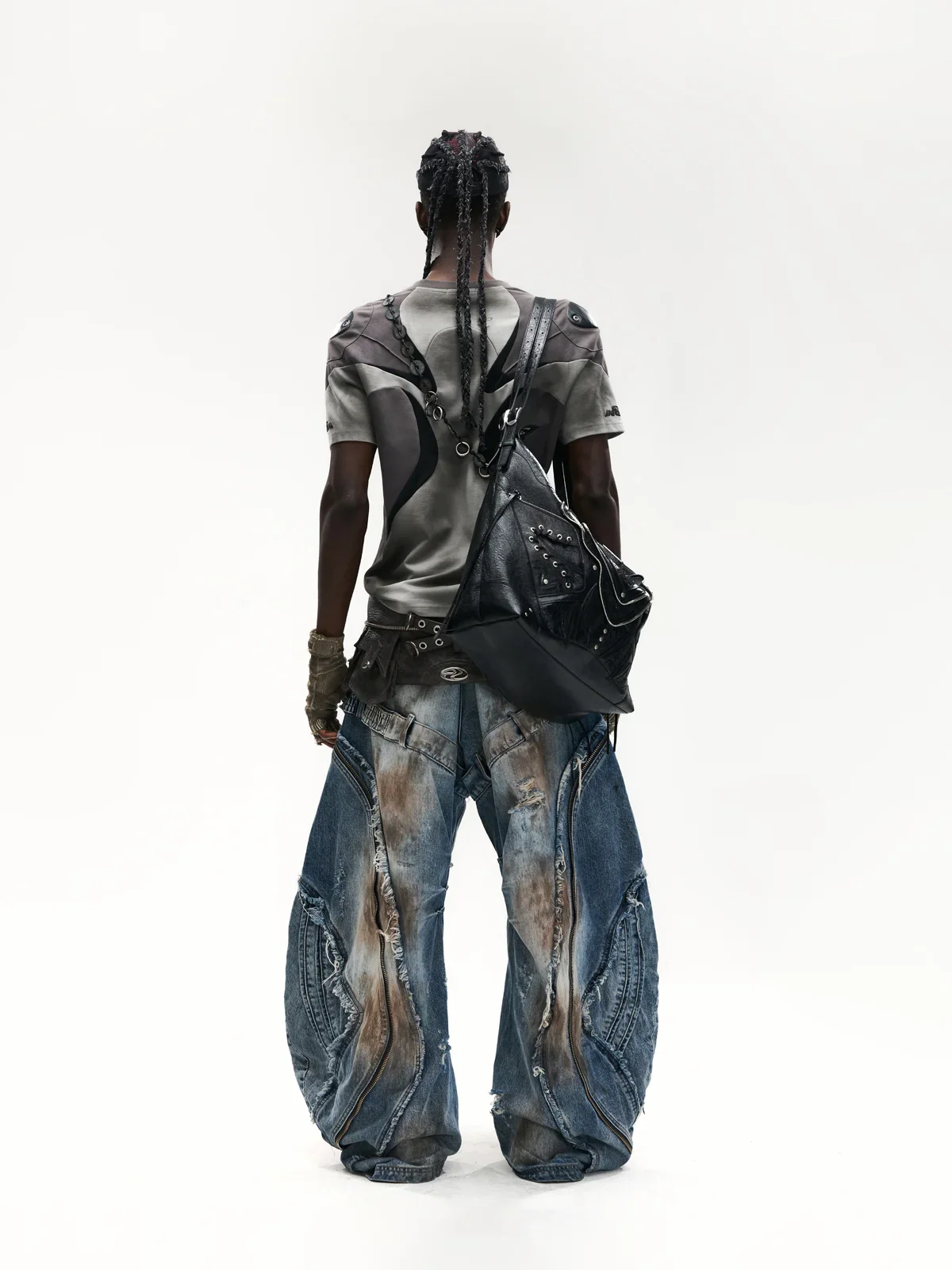Spliced Cooling Slim T-Shirt with Embroidered Shoulder Details - Image 7